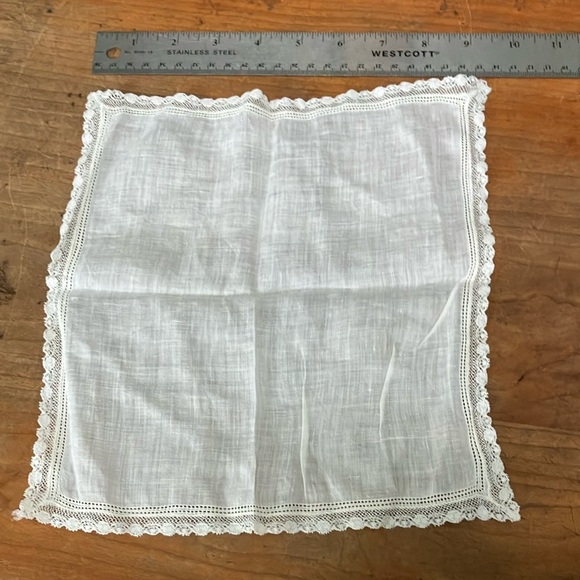 Vintage White Handkerchief Set with Lace and Embroidery - Picture 8 of 12